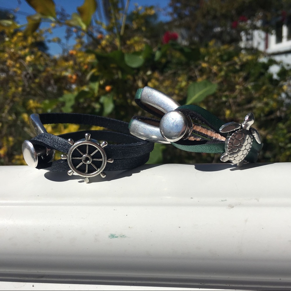 Coastal leather bracelet
